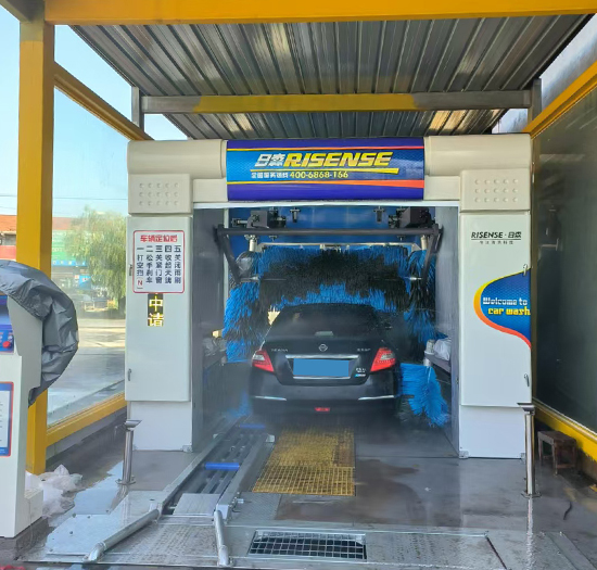 河南加油站安装日森隧道式洗车机